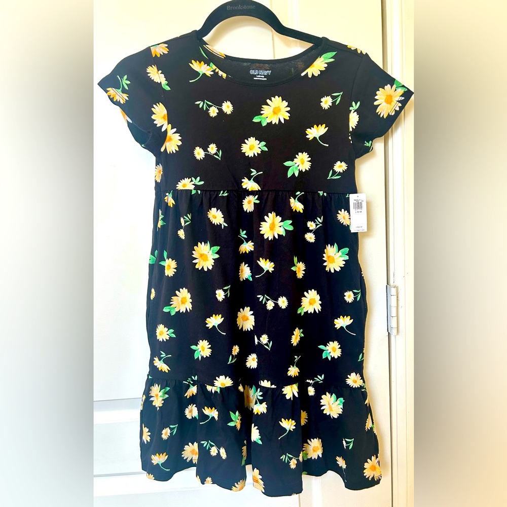 Old Navy: NWT : Girls Short-Sleeve Tiered Swing Dress size Large (10-12)